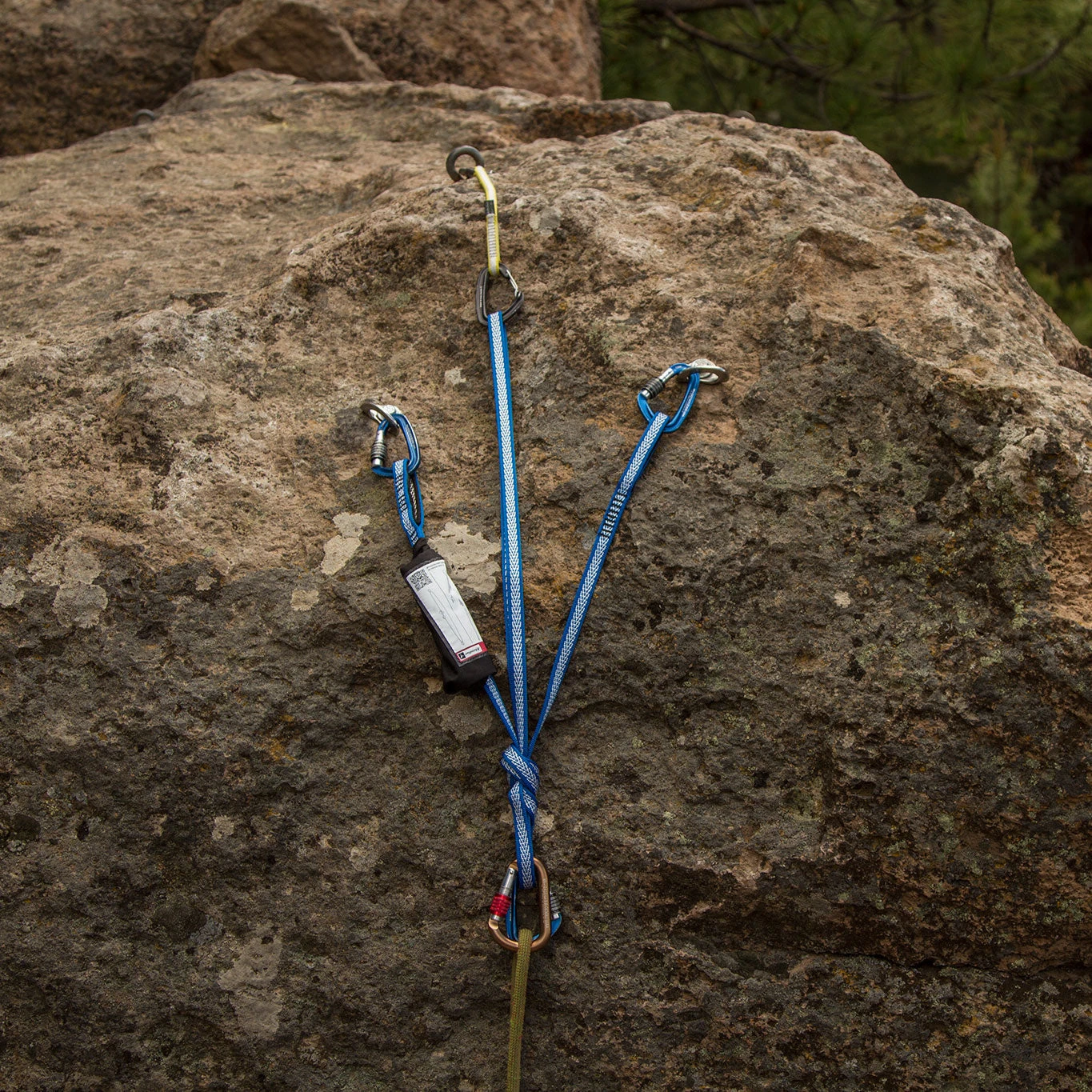 Metolius Rock Climbing Equalizer Anchor Sling With Pocket 3 Metolius Rock Climbing Equalizer Anchor Sling With Pocket - Image 3