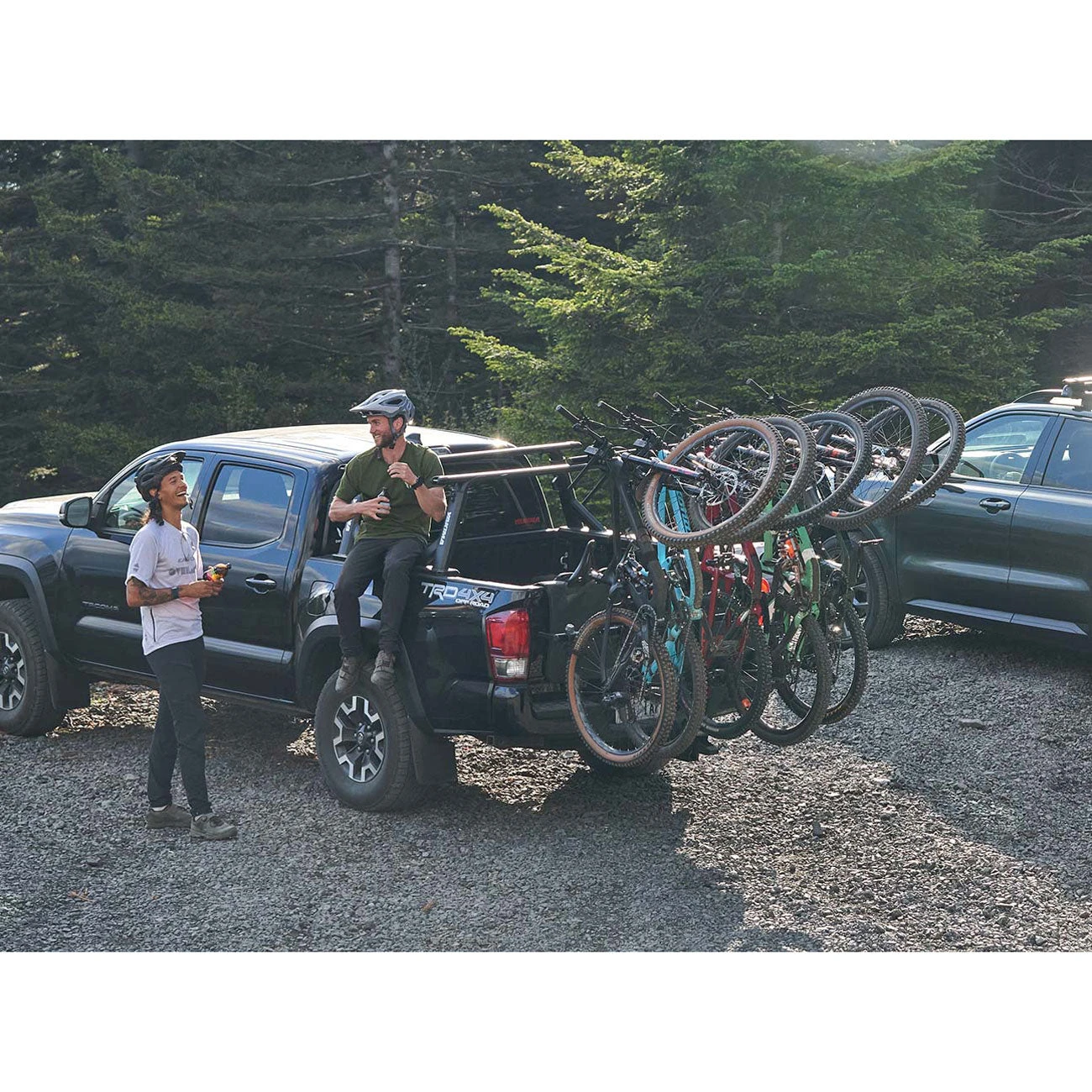 USED Yakima HangTight 6 Bike Vertical Hitch Rack 10 USED Yakima HangTight 6 Bike Vertical Hitch Rack - Image 10