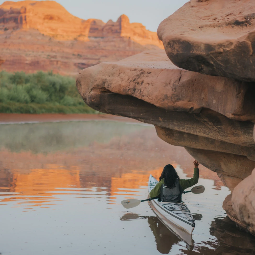 Aqua-Bound Sting Ray Hybrid Versa-Lok 2-Piece Kayak Paddle 12 Aqua-Bound Sting Ray Hybrid Versa-Lok 2-Piece Kayak Paddle - Image 12