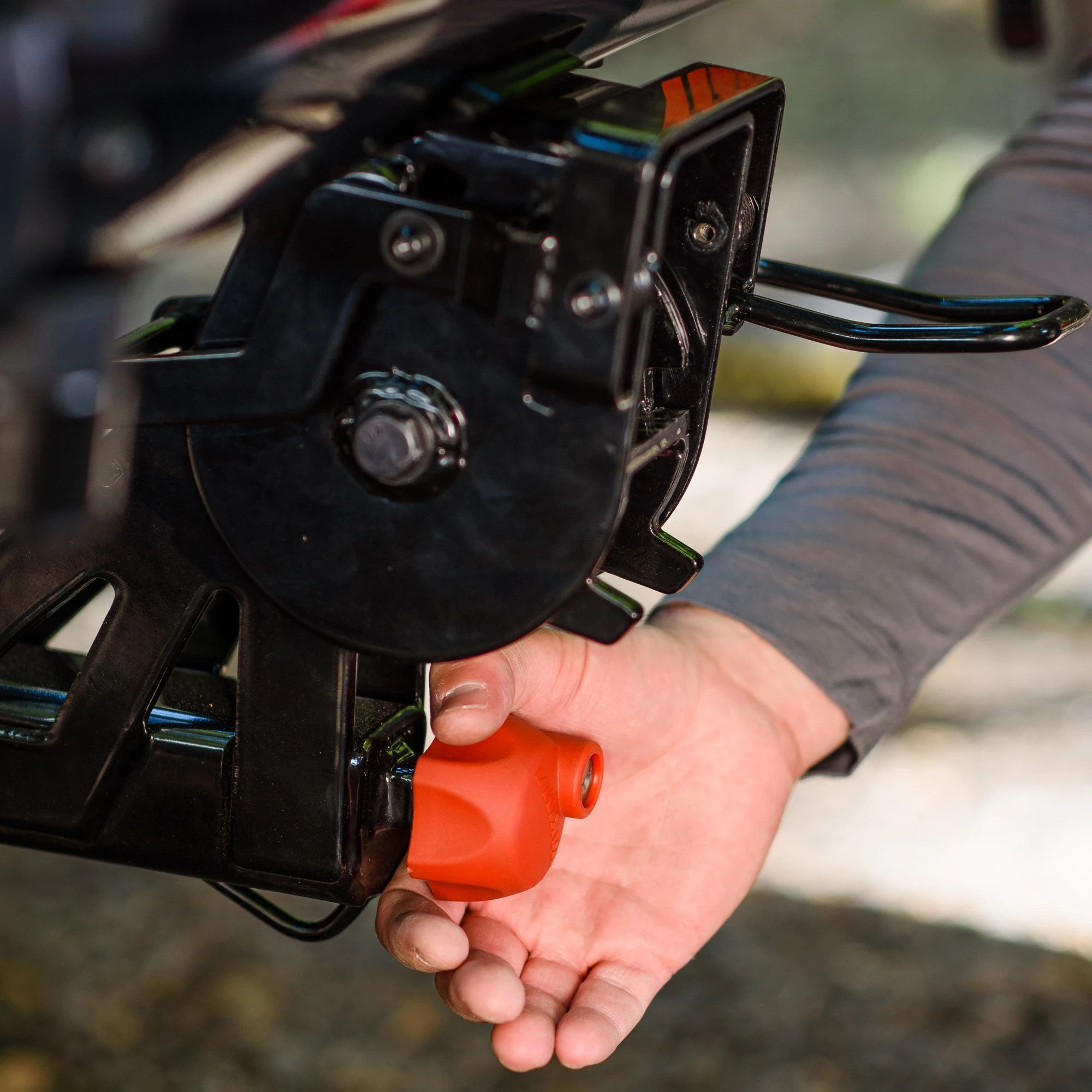 Yakima HoldUp Evo & HoldUp Evo +2 Hitch Bike Rack Package 8 Yakima HoldUp Evo & HoldUp Evo +2 Hitch Bike Rack Package - Image 8