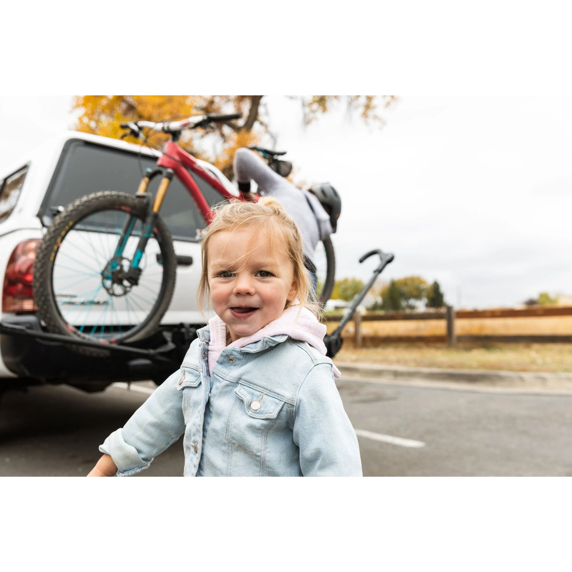 Kuat Transfer V2 1-Bike Hitch Rack 4 Kuat Transfer V2 1-Bike Hitch Rack - Image 4